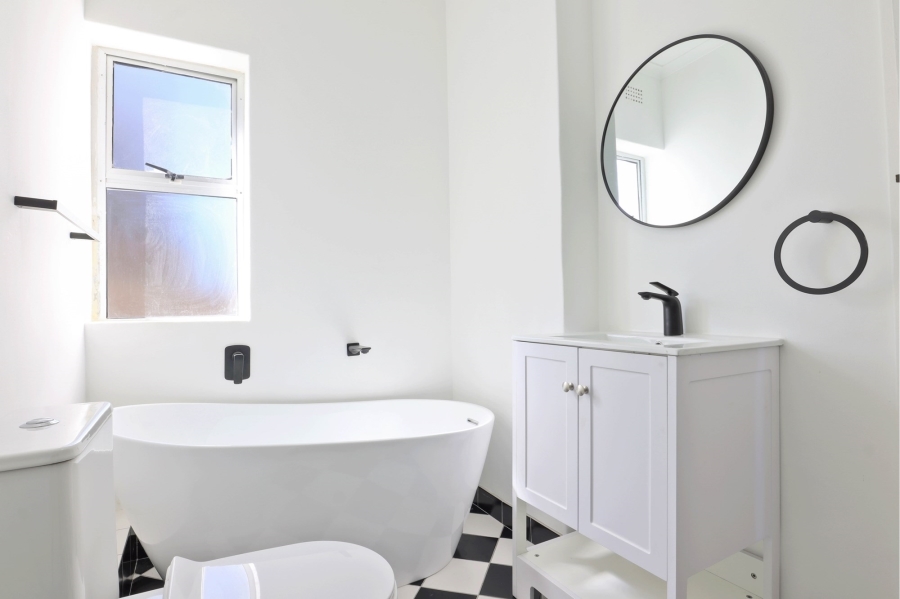 4 Bedroom Property for Sale in Beachfront Western Cape